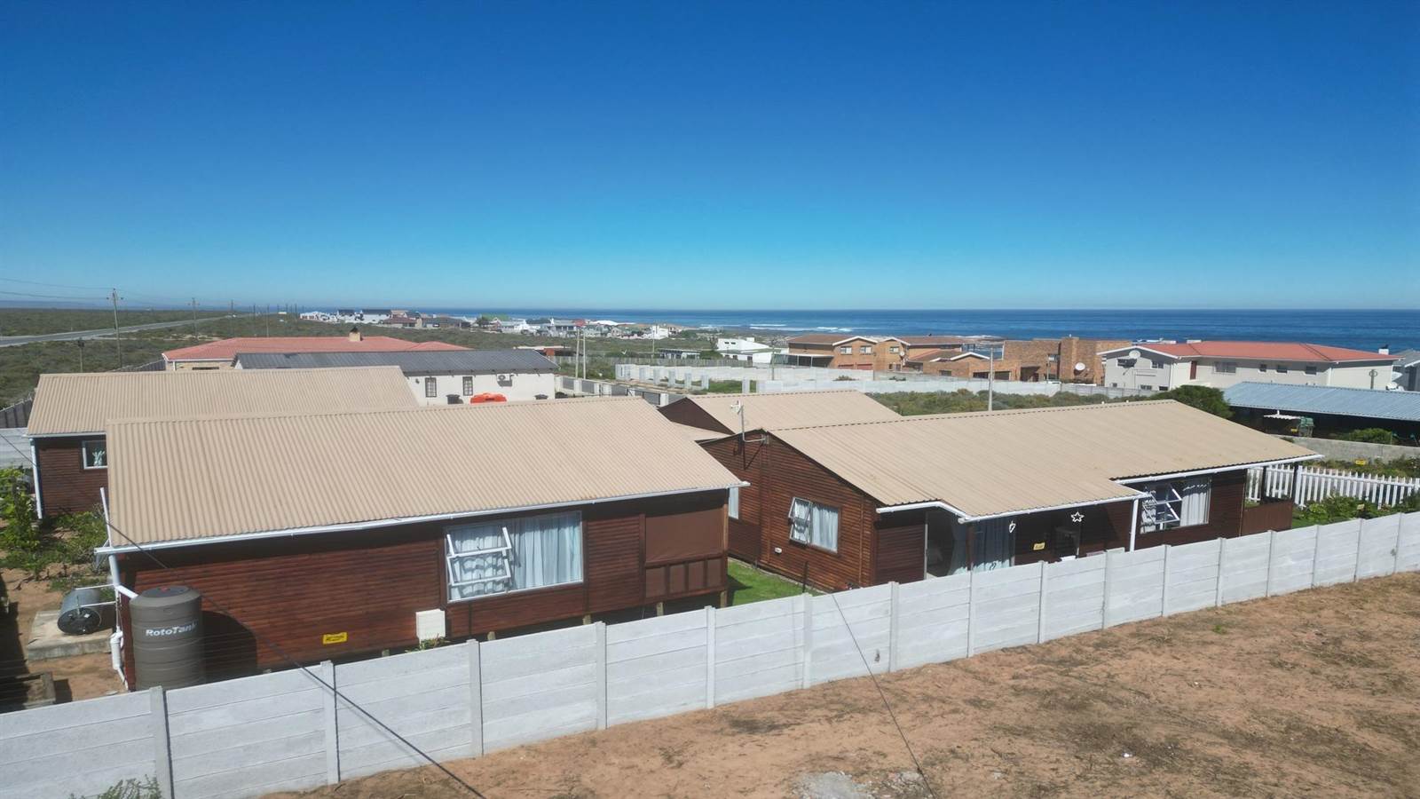 4 Bed House in Lamberts Bay photo number 29