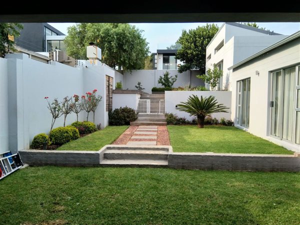 4 Bedroom House 4 Bedroom House