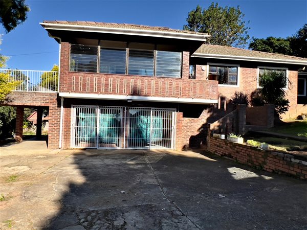 3 Bedroom House 3 Bedroom House