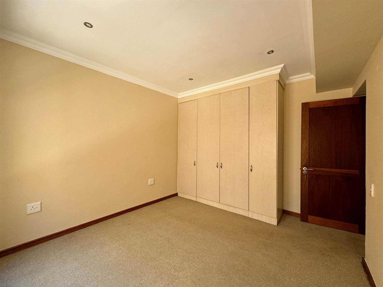 2 Bed Simplex in Newlands photo number 14