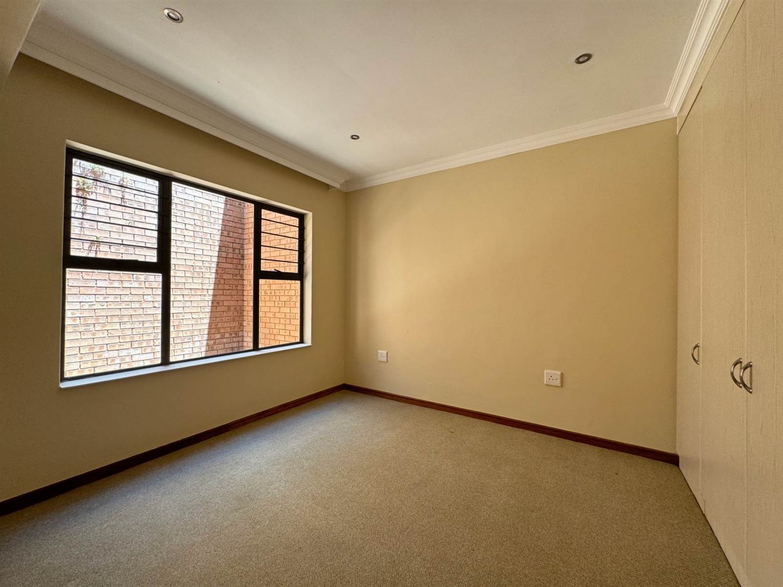 2 Bed Simplex in Newlands photo number 15