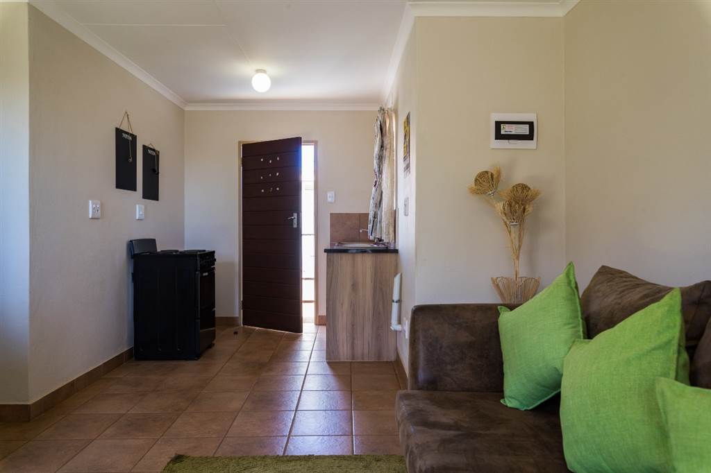 2 Bed House in Savanna Park photo number 4