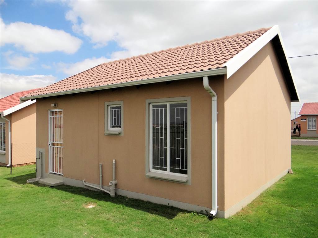 2 Bed House in Savanna Park photo number 2