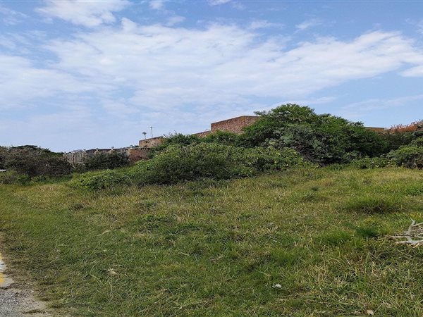 1021 m² Land available in Boesmansriviermond
