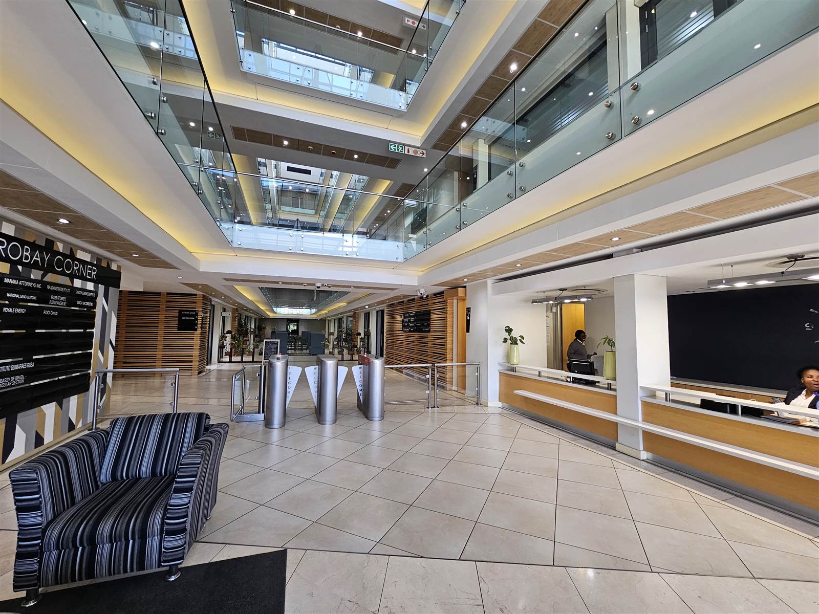 73.3  m² Commercial space in Waterkloof Glen photo number 2