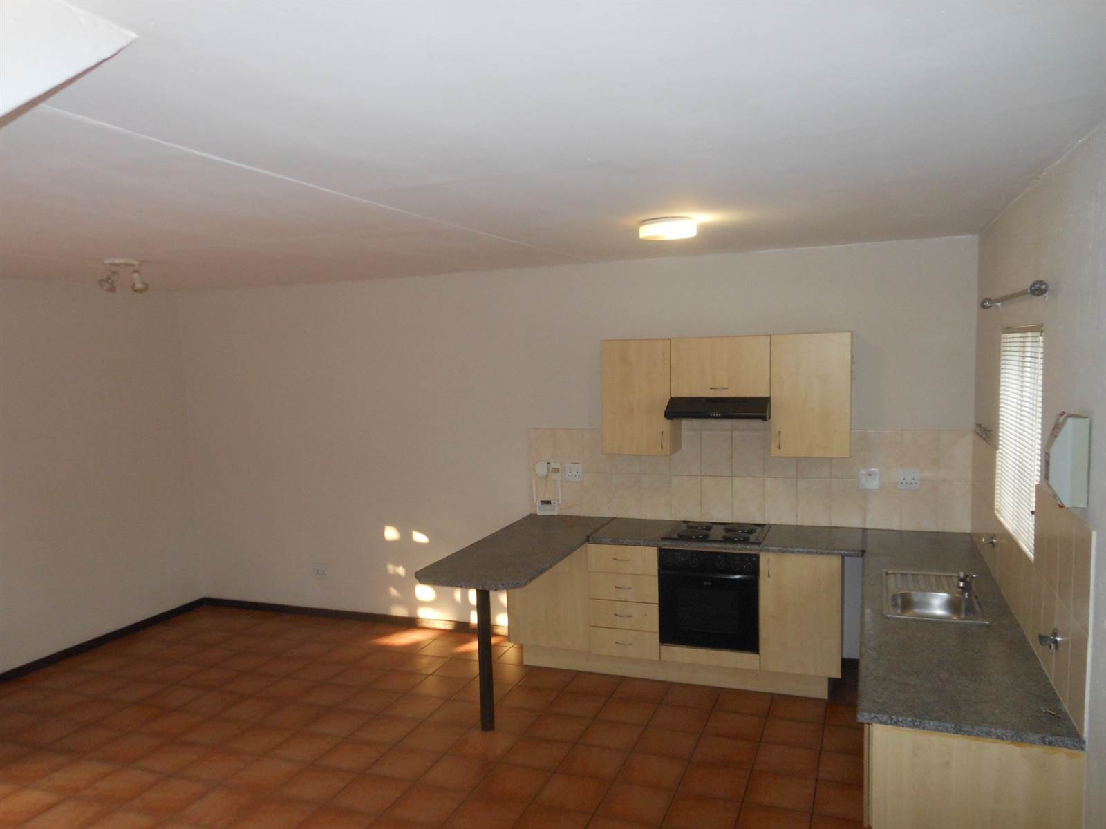 2 Bed Duplex in Greenstone Hill photo number 22