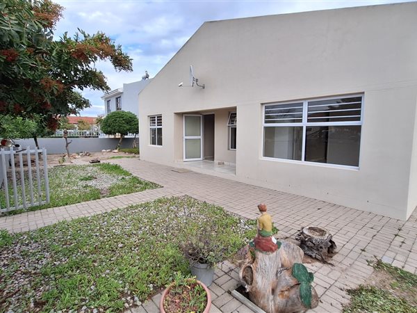 3 Bedroom House 3 Bedroom House