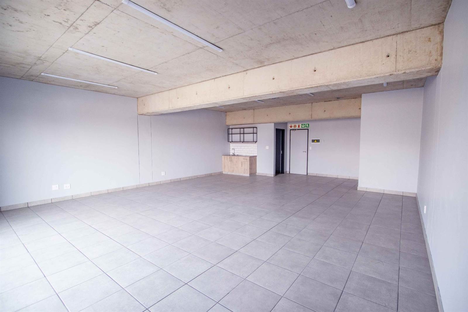 70  m² Commercial space in Bramley photo number 2