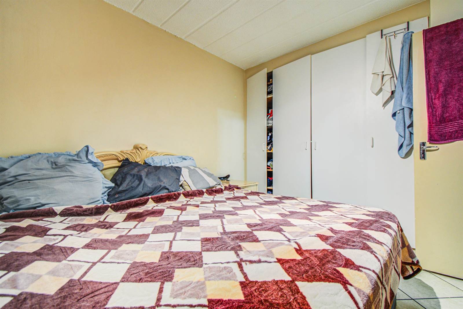 2 Bed Apartment in Glen Marais photo number 5