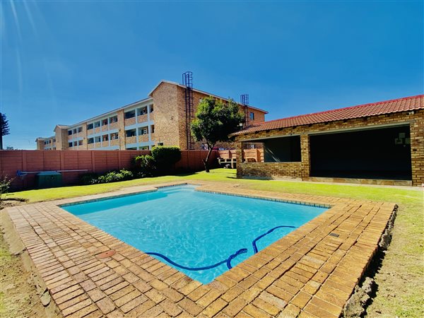 3 Bedroom Townhouse 3 Bedroom Townhouse