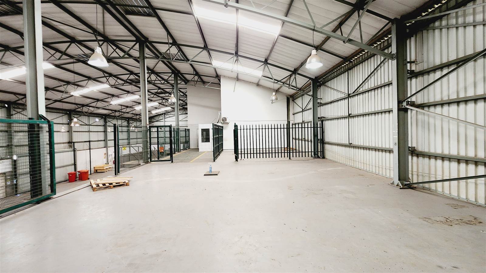 1652  m² Industrial space in Lanseria and surrounds photo number 14