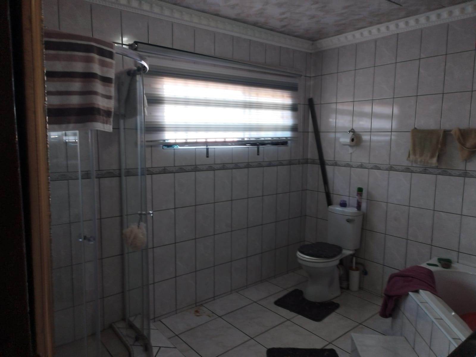 3 Bed House in Etwatwa photo number 30