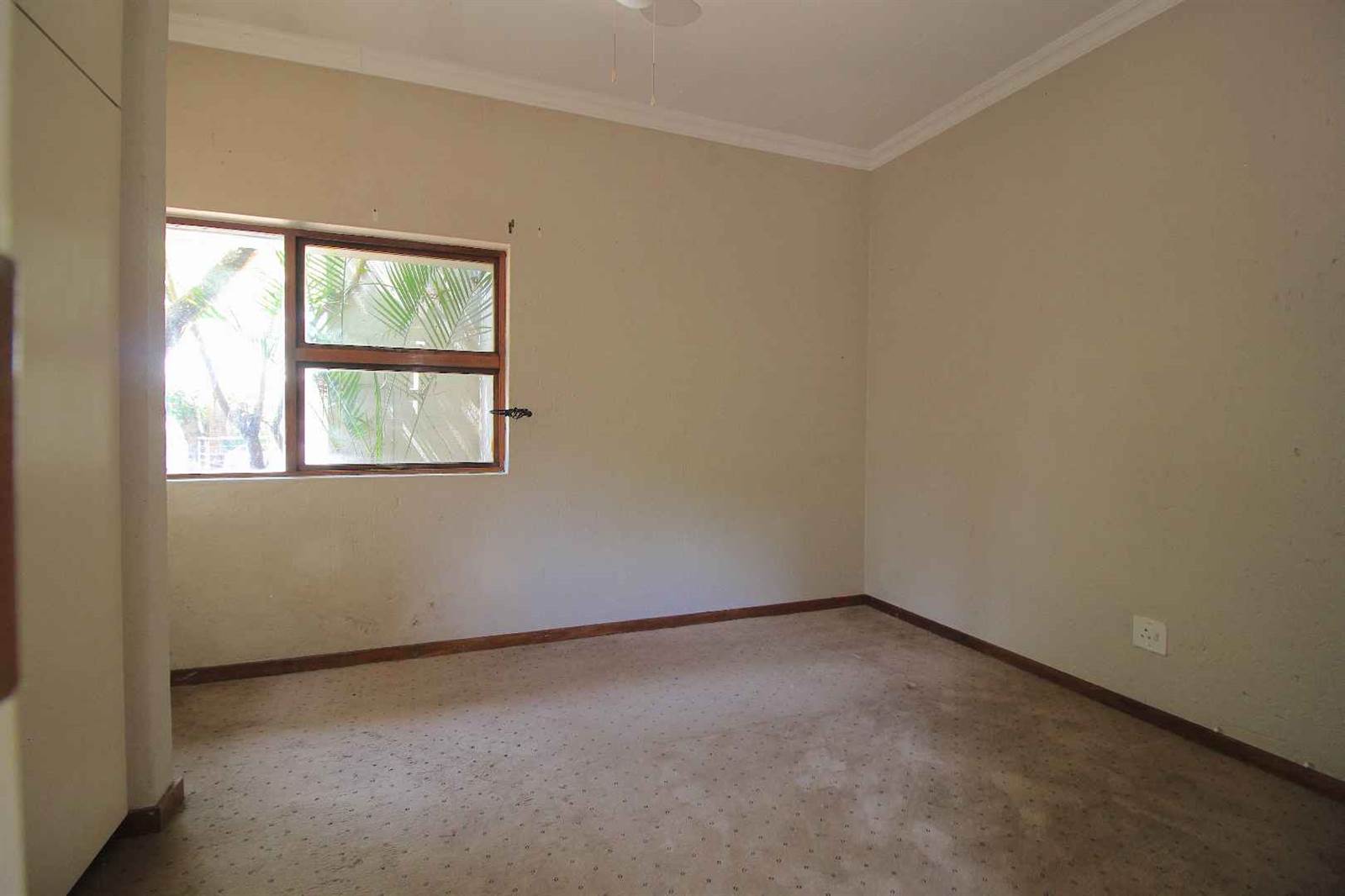 3 Bed House in Fourways Gardens photo number 17
