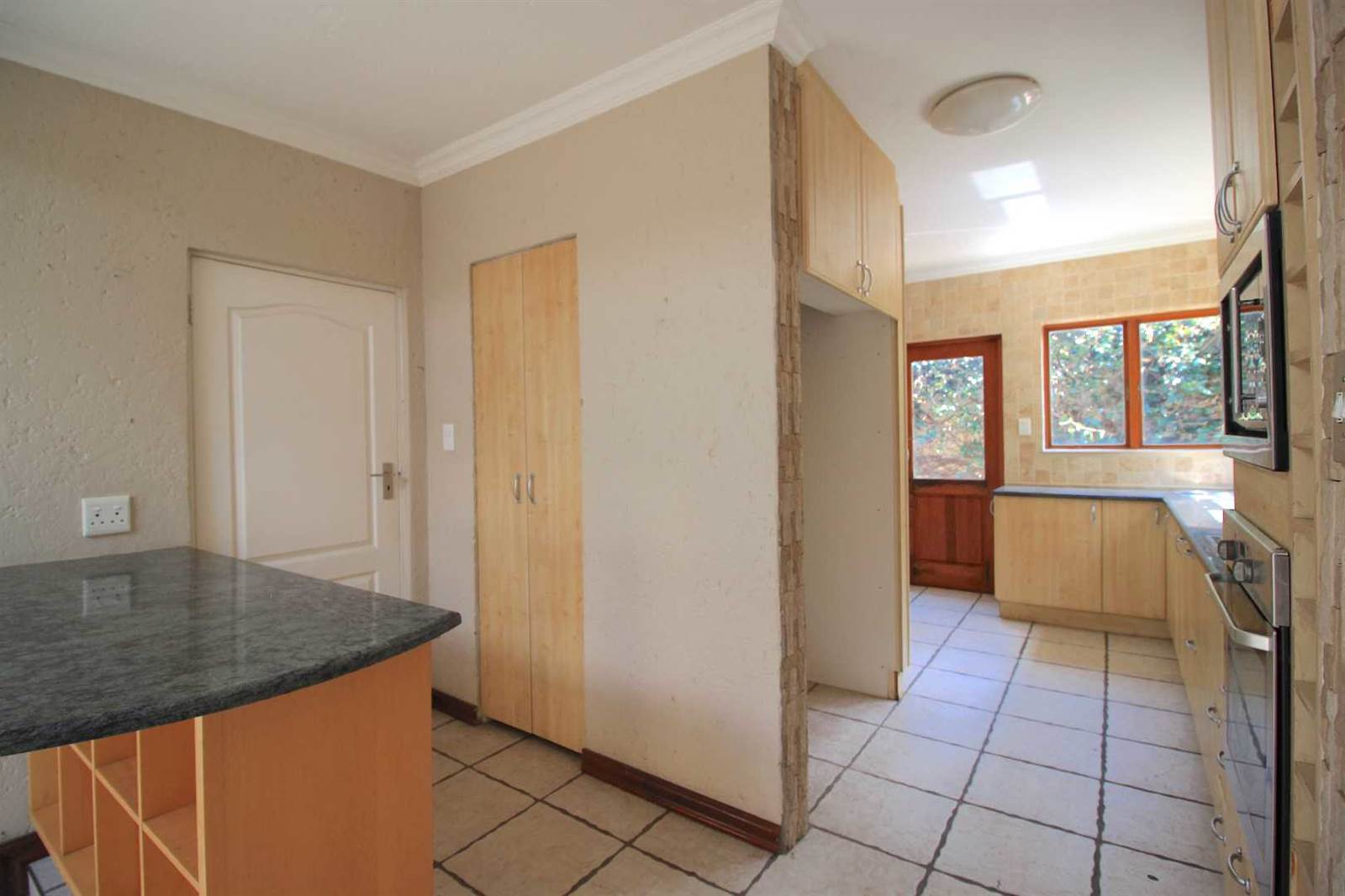 3 Bed House in Fourways Gardens photo number 5