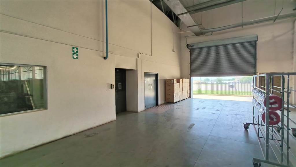 6099  m² Industrial space in Silverton photo number 11