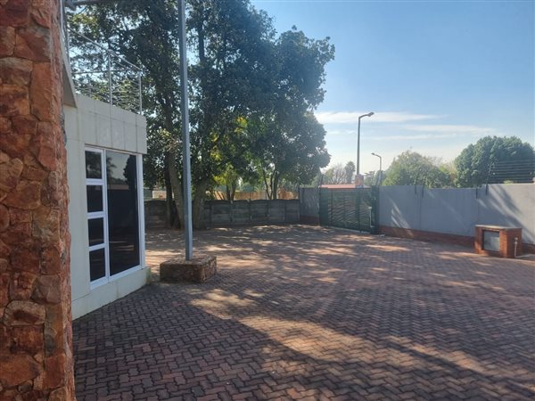 930 m² Commercial space 930 m² Commercial space