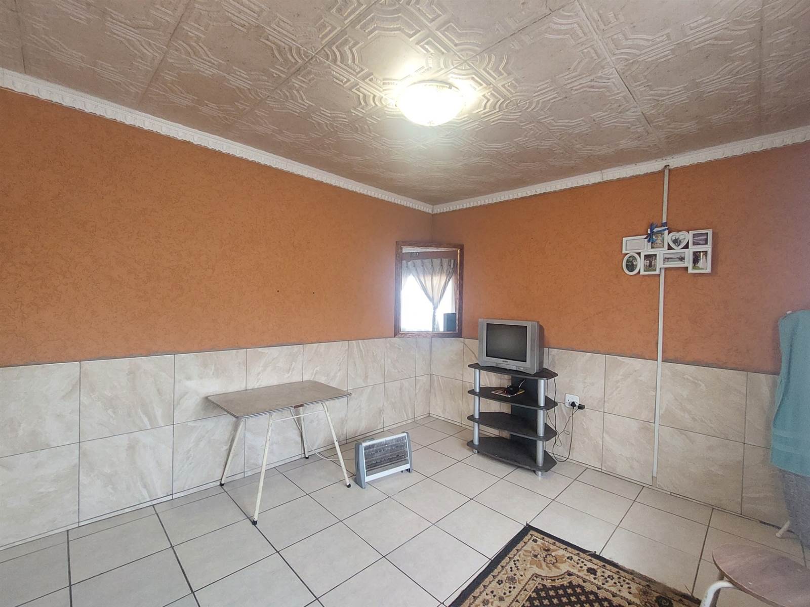 3 Bed House in Bophelong photo number 3