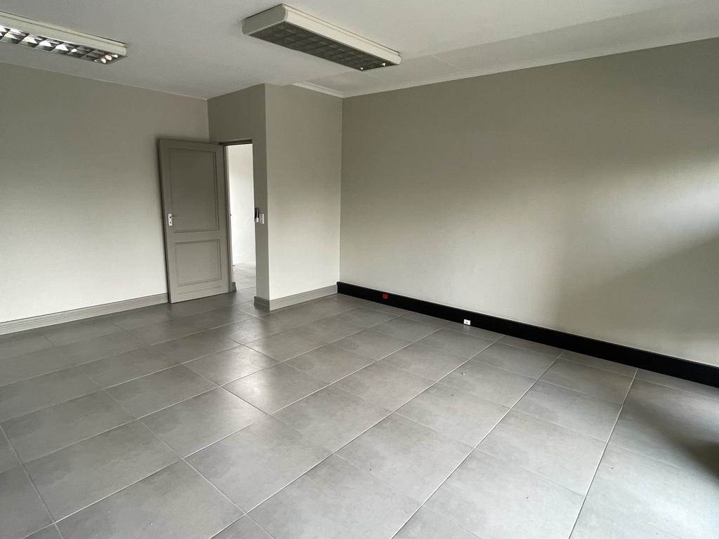 287  m² Commercial space in Carlswald photo number 20