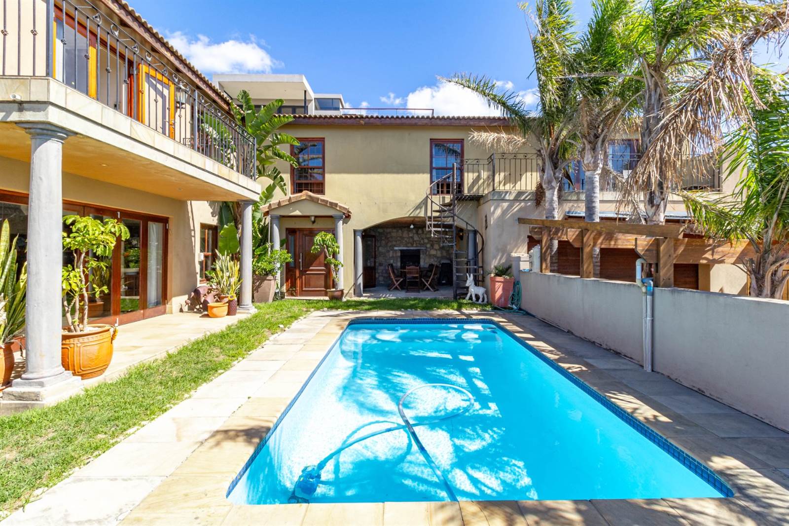 3.5 Bed House in Vredehoek photo number 1