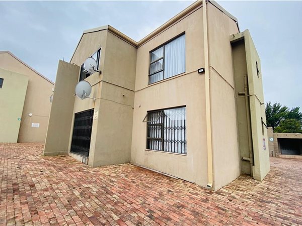 2 Bedroom Townhouse 2 Bedroom Townhouse