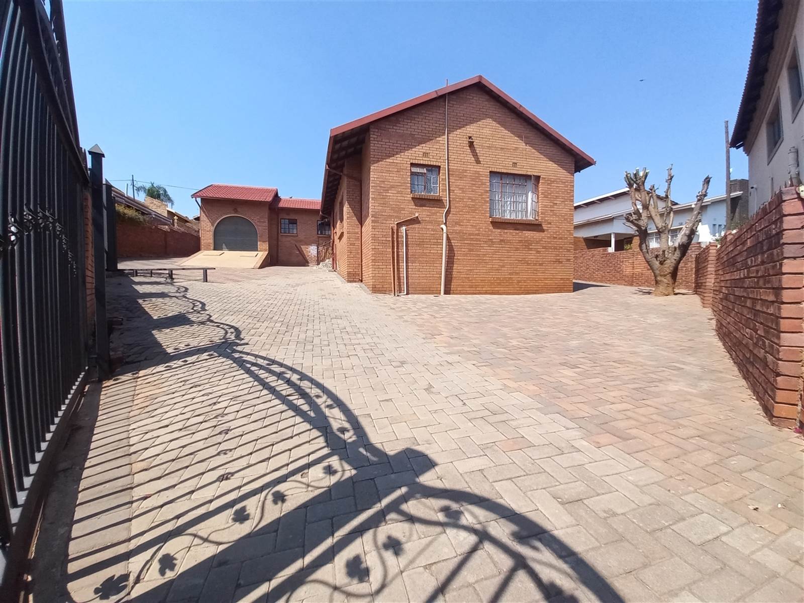 4 Bed House in Atteridgeville photo number 2