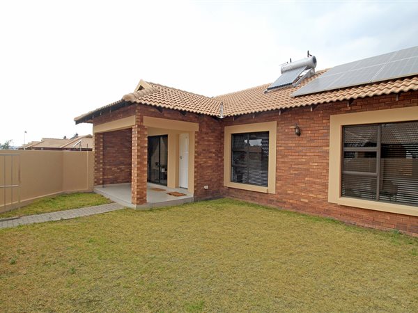 3 Bedroom Townhouse 3 Bedroom Townhouse