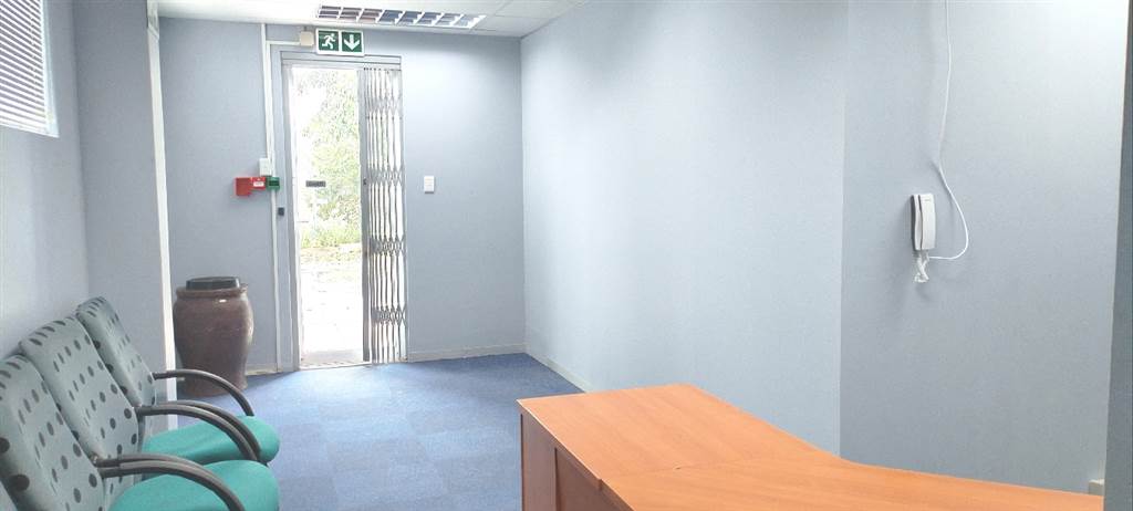 190  m² Office Space in Riverhorse Valley photo number 8