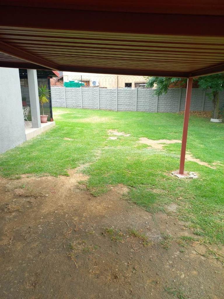 4 Bed House in Secunda Central photo number 28
