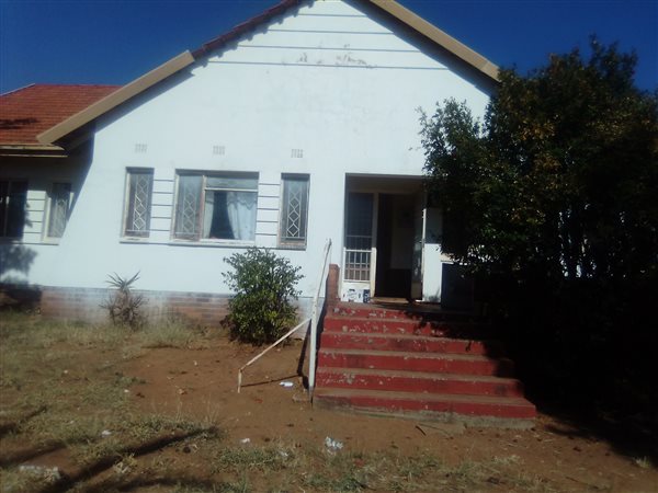 4 Bedroom House 4 Bedroom House