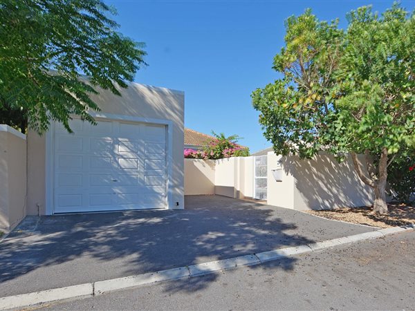 2 Bedroom House 2 Bedroom House