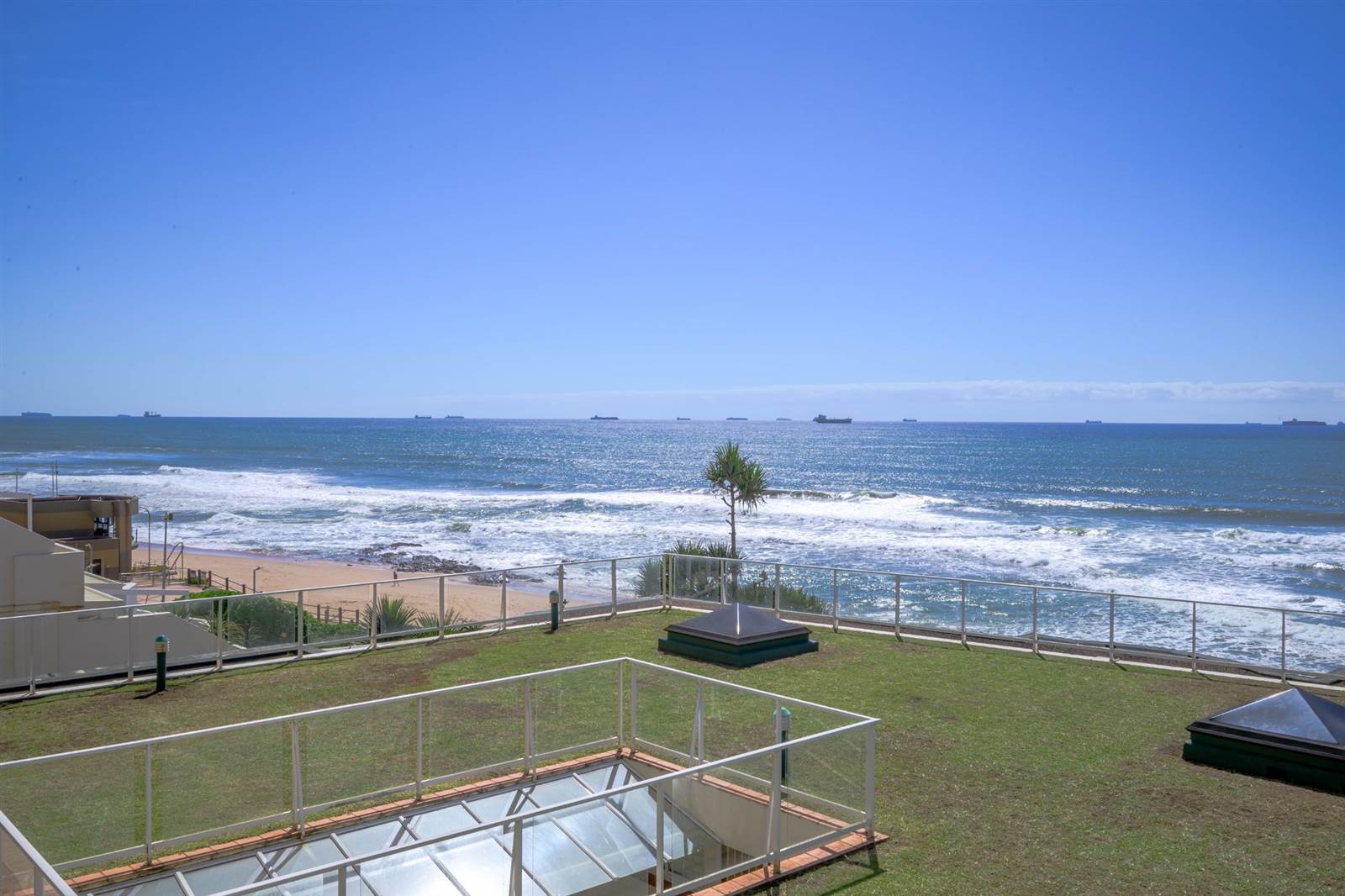 3 Bed Apartment in Umhlanga Rocks photo number 3