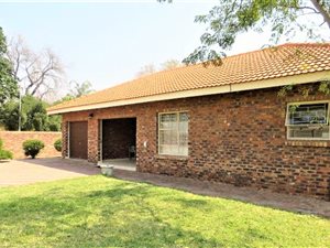 2 Bed House in Lephalale (Ellisras)