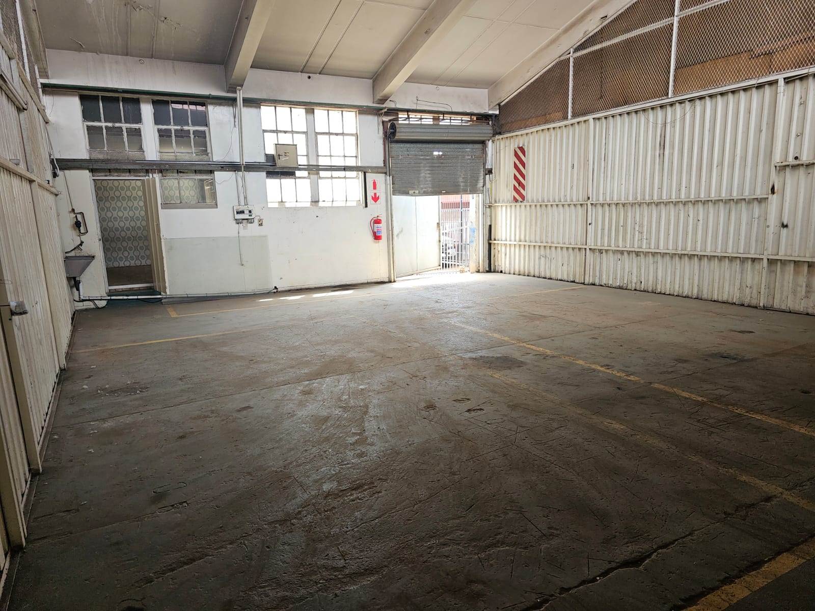149  m² Industrial space in New State Area photo number 5