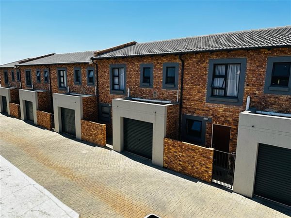3 Bed Townhouse in Rand Collieries