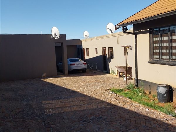 1 Bed House in Dobsonville