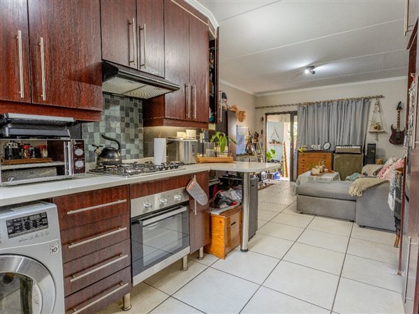 2 Bedroom Townhouse 2 Bedroom Townhouse