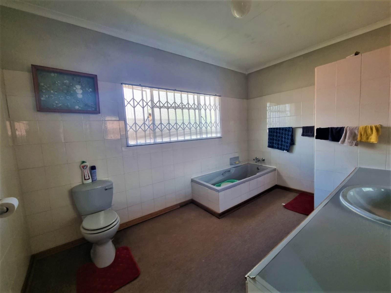7 Bed House in Harrismith photo number 11