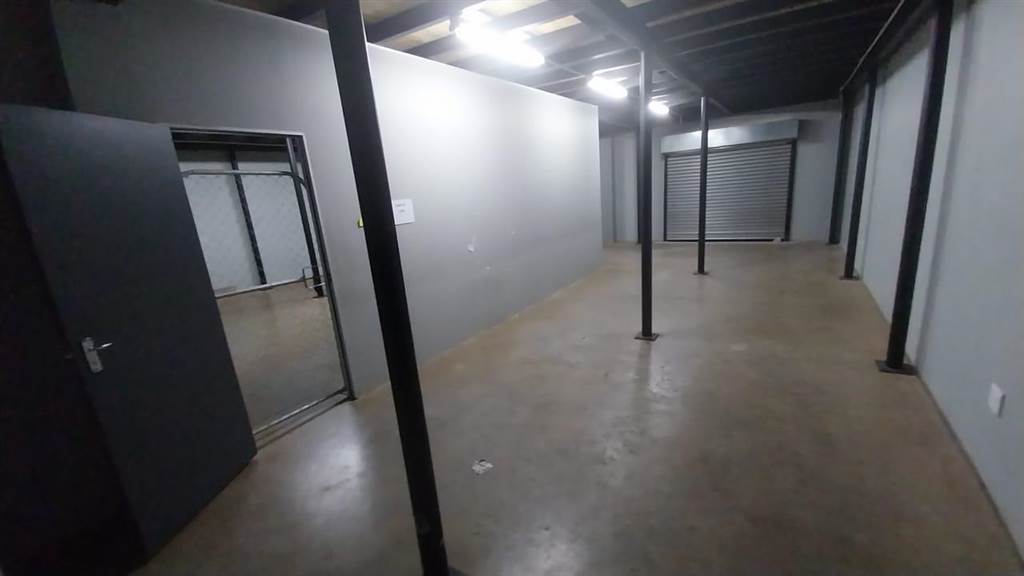 350  m² Commercial space in Montana photo number 7