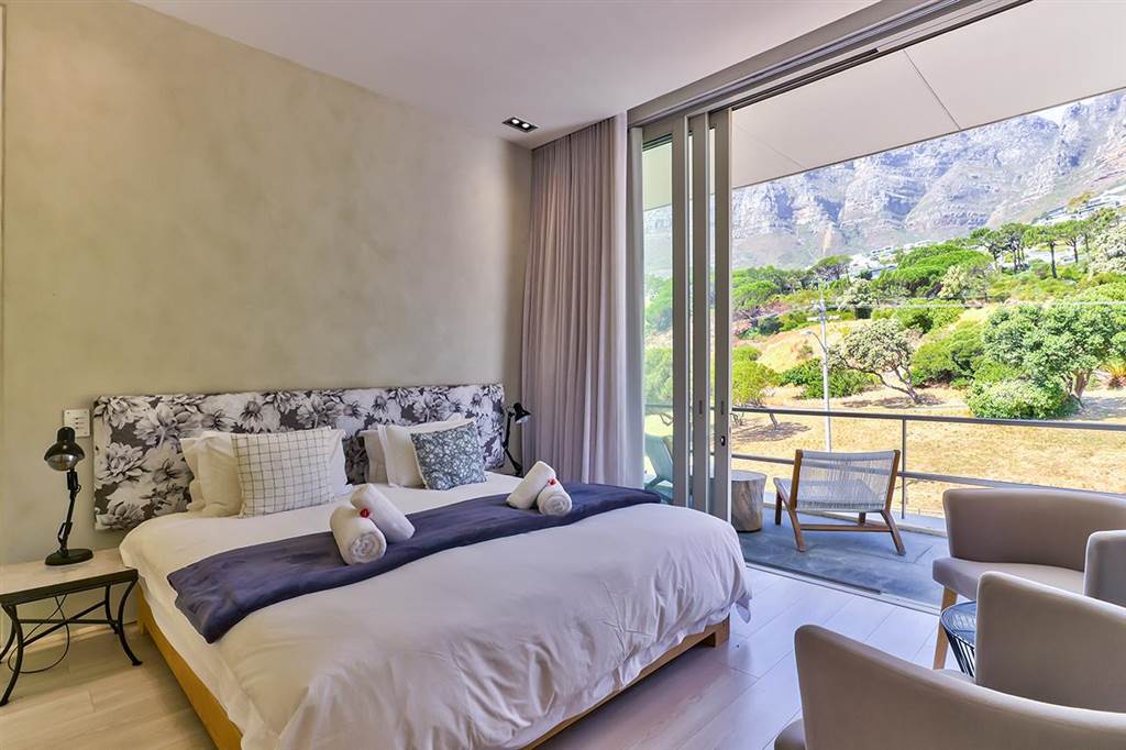 4 Bed Apartment in Camps Bay photo number 30