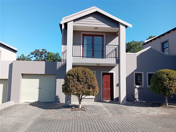 3 Bedroom Duplex 3 Bedroom Duplex