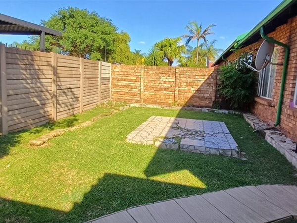 2 Bedroom Townhouse 2 Bedroom Townhouse