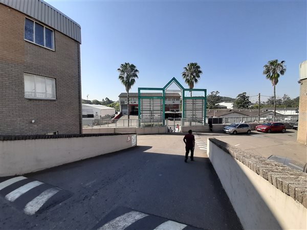 165  m² Industrial space in Pinetown Central