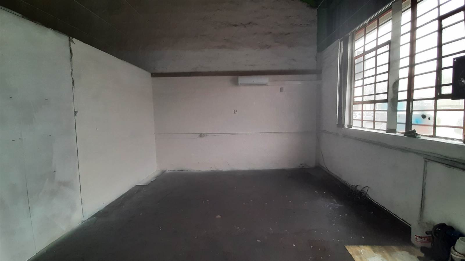 165  m² Industrial space in Pinetown Central photo number 3