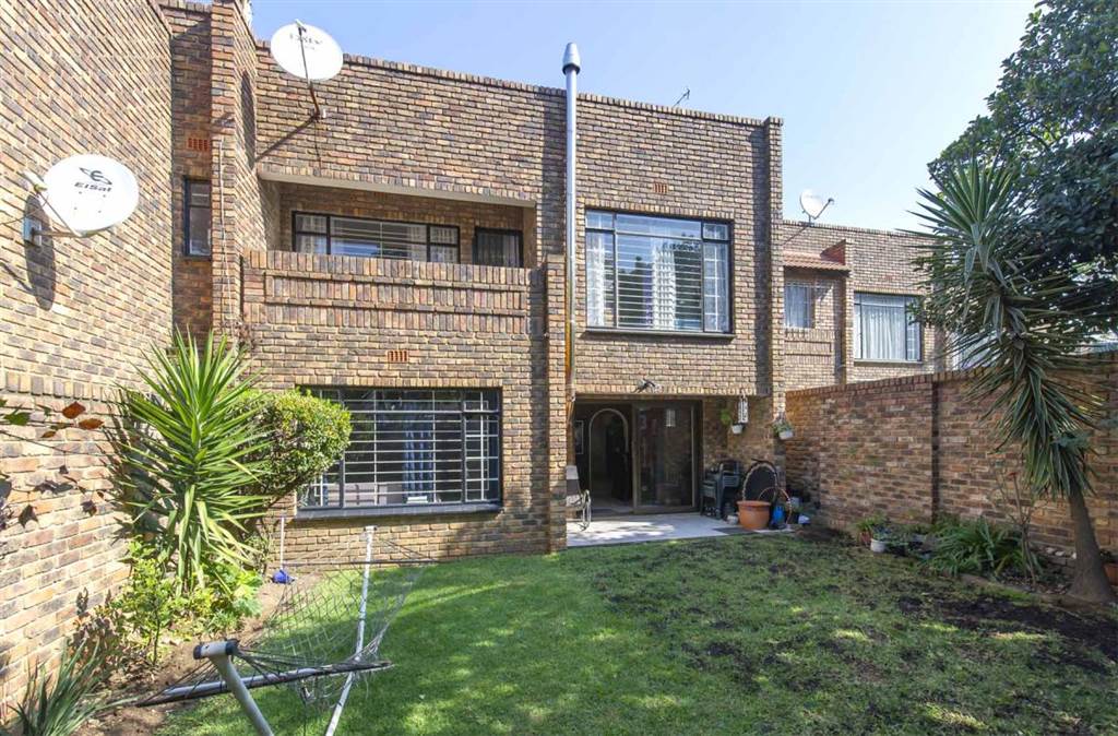 3 Bed Duplex in Edenvale photo number 1