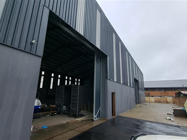 1 150 m² Industrial space 1 150 m² Industrial space