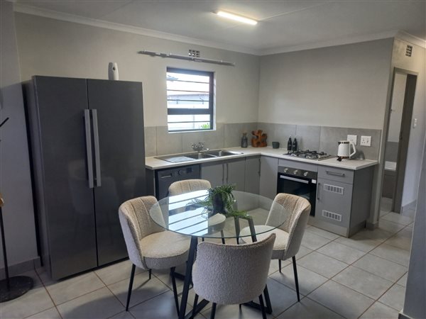 2 Bedroom House 2 Bedroom House