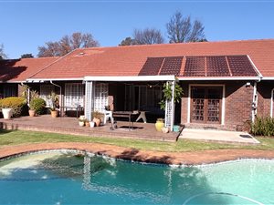 4 Bed House in Klippoortje