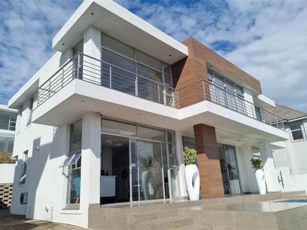 6 Bedroom House