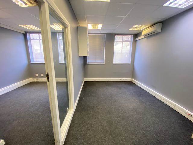 1575  m² Commercial space in Pinelands photo number 14