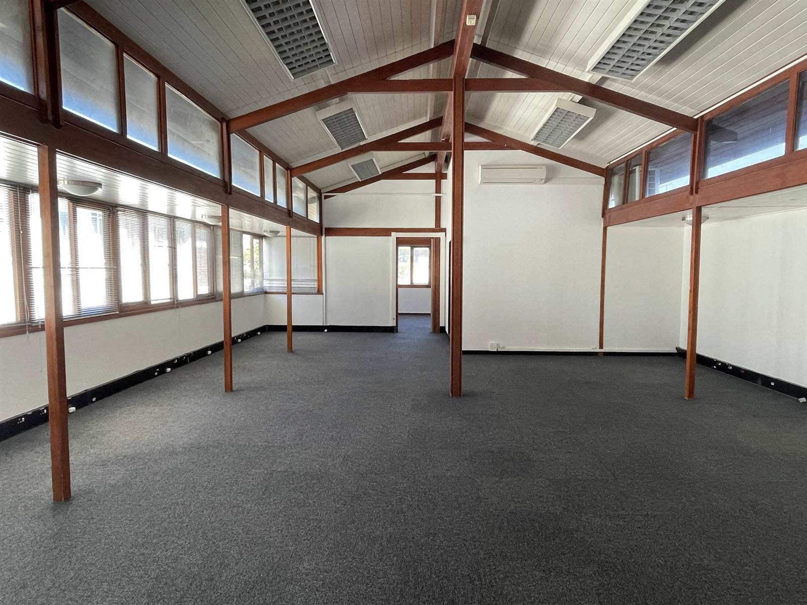 1575  m² Commercial space in Pinelands photo number 12